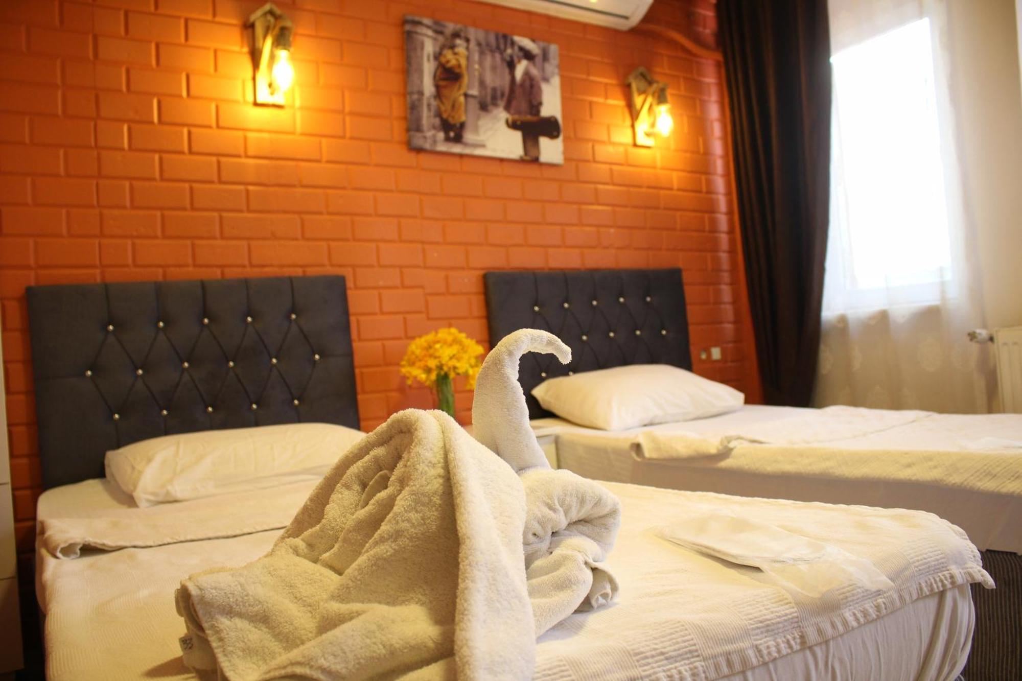 Taksim Bricktown Suite Истанбул Екстериор снимка