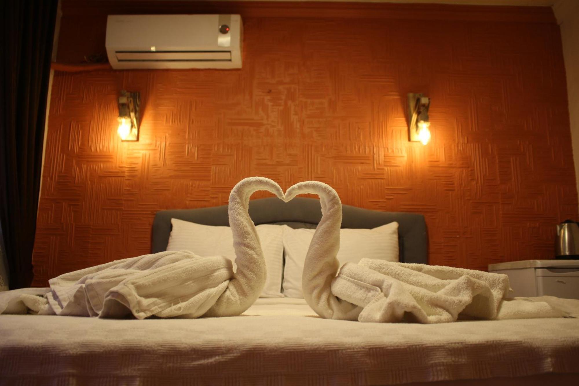 Taksim Bricktown Suite Истанбул Екстериор снимка