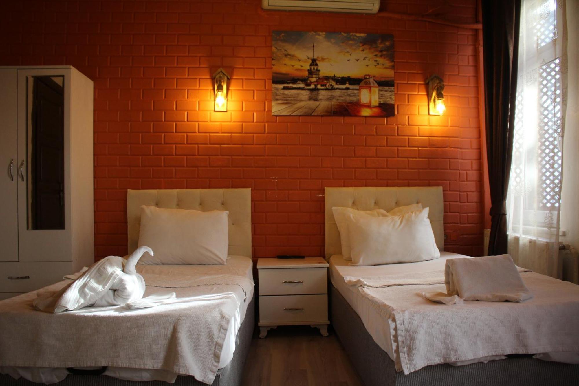 Taksim Bricktown Suite Истанбул Екстериор снимка