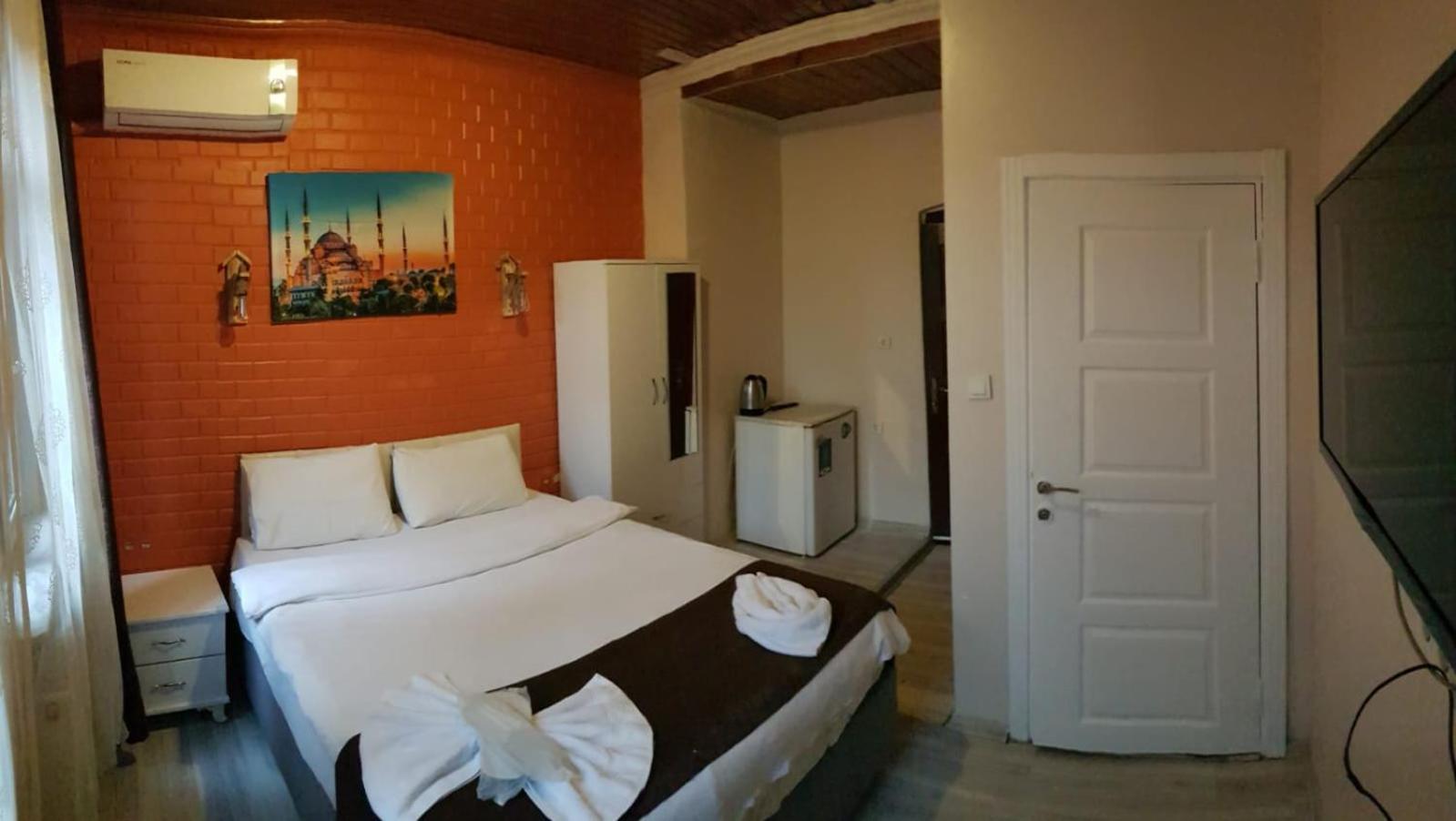 Taksim Bricktown Suite Истанбул Екстериор снимка